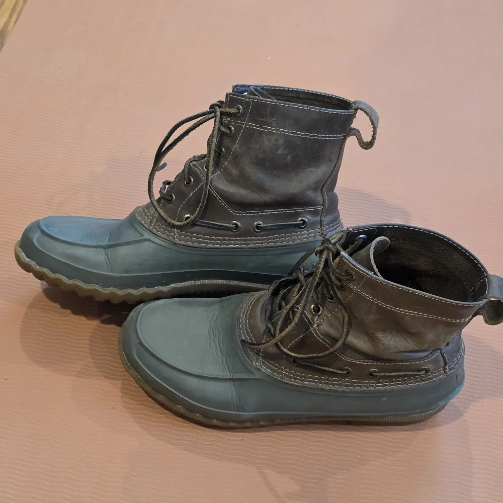 Sperry Men’s Size 8.5 M Duck Boots Leather Rubber Lace Up Waterproof STS13460